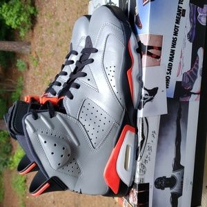 Used men size 10.5- Jordan retro 6 reflections of a champion